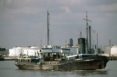 T.C.C.DREDGER NO1 040579a.jpg