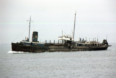 T.C.C.DREDGER NO1 060779a.jpg