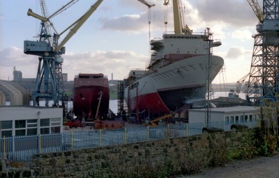 Fort George & James Clark Ross, 17 November 1990 (3)_1.jpg