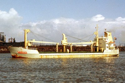 WEDLOOPER 280377a.jpg