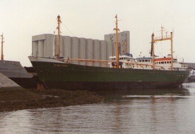 img050.jpg