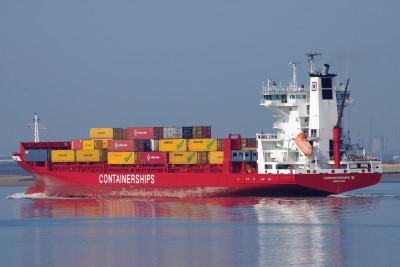 CONTAINERSHIPS VI 060713c.JPG