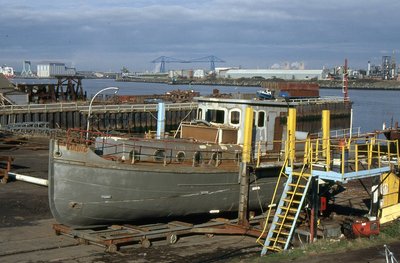 VIKING Ex Fire King 090404.jpg