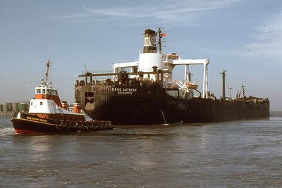 ESSO ANTWERP 130580a.jpg