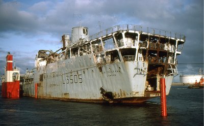 SIR TRISTRAM 140683b.jpg