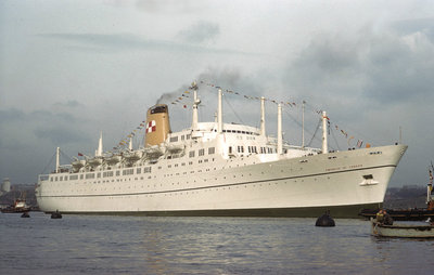 Empress Of Canada (b).jpg
