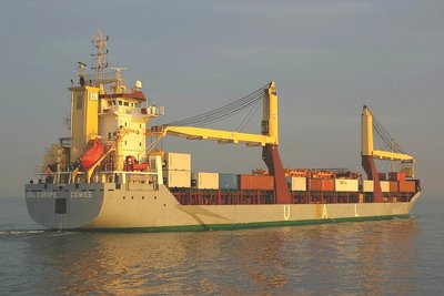 UAL EUROPE 090208g.jpg