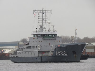 18) HNLMS Snellius (26.01.14).jpg