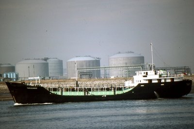 THRUSCROSS 230983a.jpg