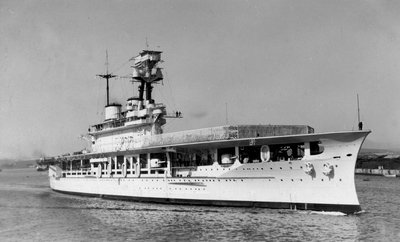 HMS Eagle (1920) _.jpg