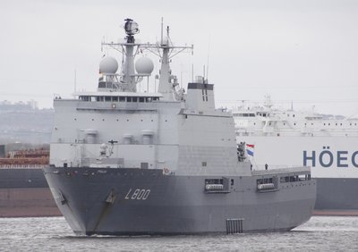 12) HNLMS Rotterdam (13.04.14).jpg