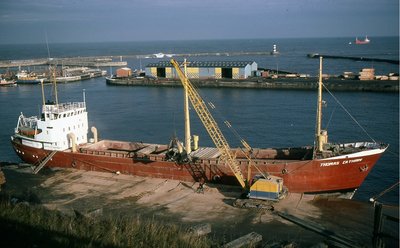 THOMAS CATHRIN 161183a.jpg