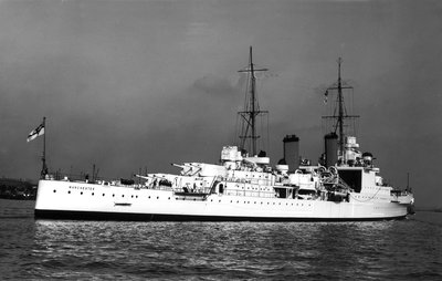 HMS Manchester (1938) (1).jpg