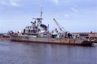 RUSSIAN RIGA CLASS Frigate  180590d.jpg