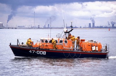 R.N.L.B.PHIL MEAD 120596a.jpg