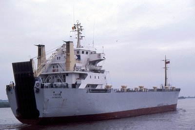 UNDINE 140681b.jpg