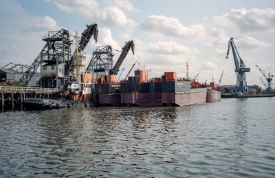 Weswear, Bumblebee 1 & Bumblebee 2, South Shields, 29 July 1989_1.jpg