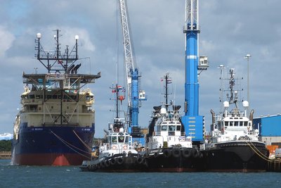 17229cs-recorder020717x3+en-avant-tugs.jpg