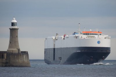 Lake Kivu-2 160317.jpg