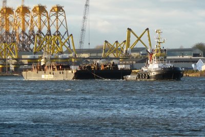 Barge.jpg
