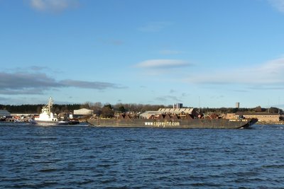 Barge-4.jpg