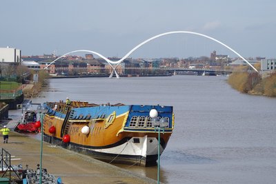 ENDEAVOUR 060418b.JPG