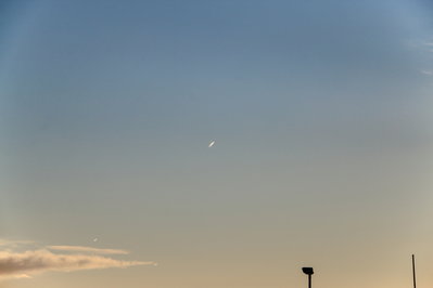 Contrails, from Tyne harbour, 16 December 2018_1_1.JPG