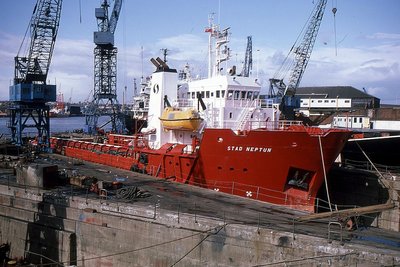 STAD NEPTUNE 200486a.jpg