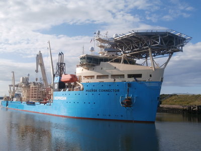 maersk connector close up..JPG