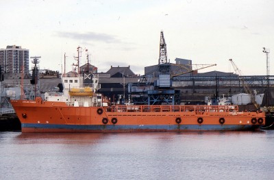 LOWLAND PIONEER 220288a.jpg