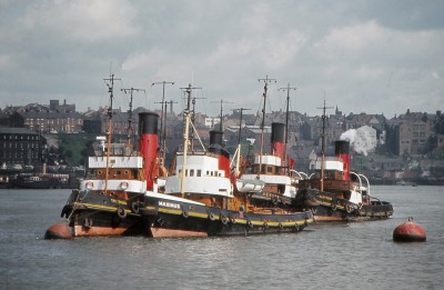 TYNESIDER, MAXIMUS, HENDON and EASTSIDER on River Tyne - Peter Fitzpatrick collection_edited-1.jpg