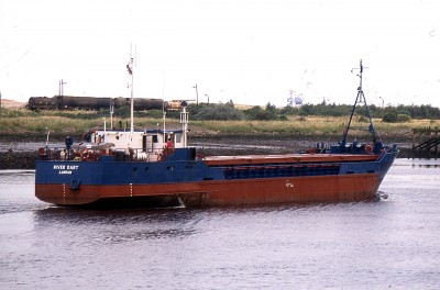 RIVER DART  310798b.jpg