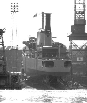 HMS EXETER   01   25-4-1978.jpg