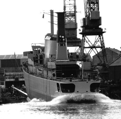 HMS EXETER   02   25-4-1978.jpg