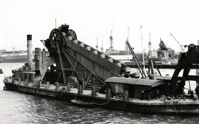 TIC_Dredger_No_9-1923.jpg