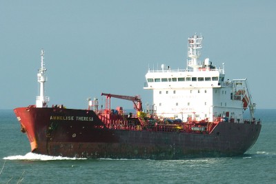 22011annelise-theresa 130422x2.jpg