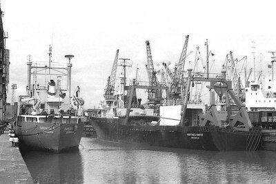 northsea hunter + carebeka v 010475 x3.jpg