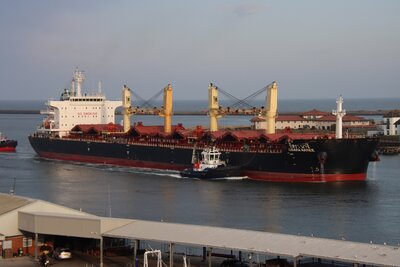 Issara Naree-2.jpg