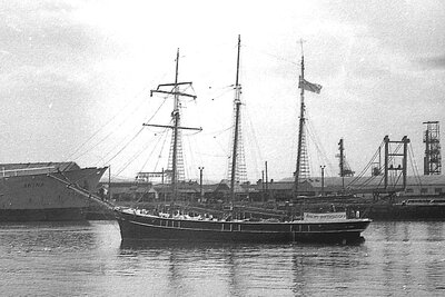 charlotte rhodes 030975 x1.jpg