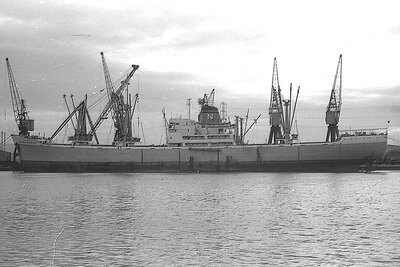 nnamdi azikiwe 051075 x1.jpg