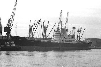 fourah bay 021175.jpg