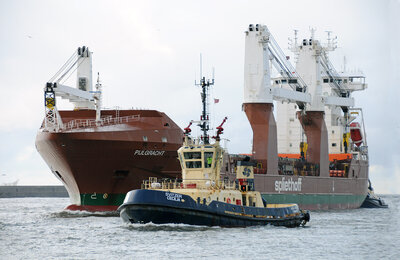 Pijlgracht plus tug .jpg