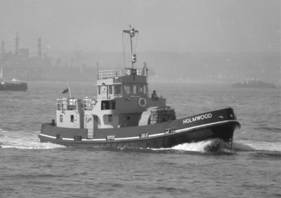RMAS HOLMWOOD   27-6-1977.jpg